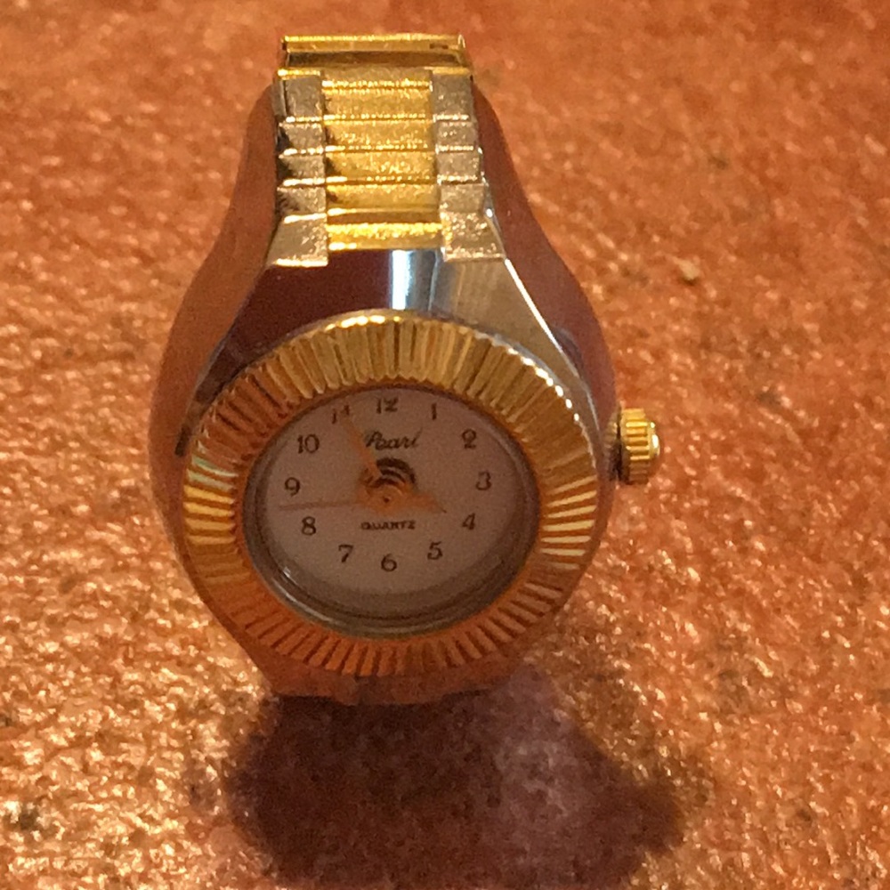 Watch ring size 9